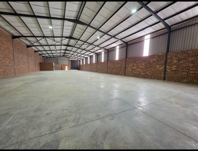815M² WAREHOUSE TO LET IN AEROTON
